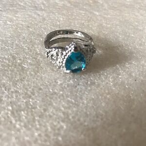Elegant Silver 925 and Blue Topaz Ring